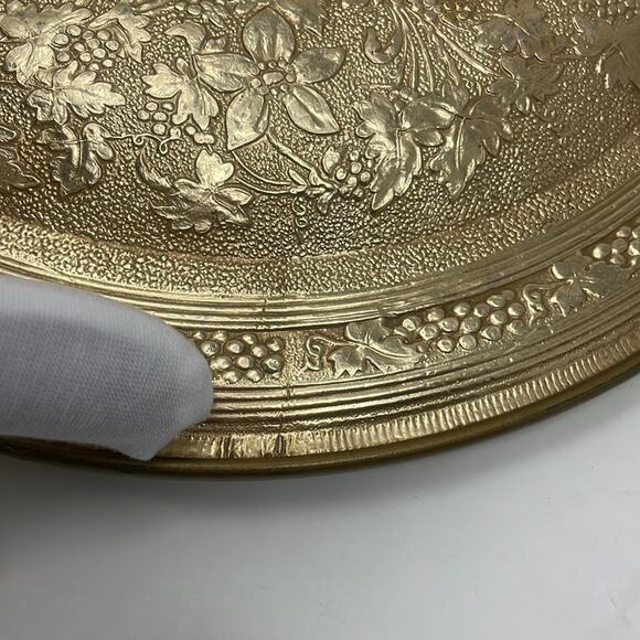 Vintage Guildcraft New York Embossed Tim - Picture 9 of 13